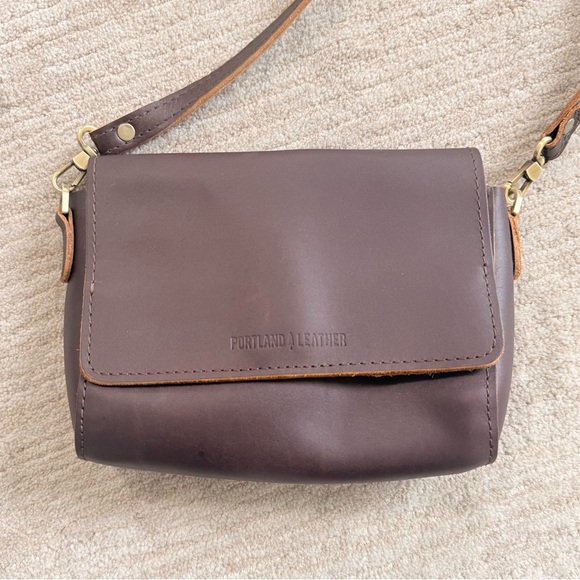 Portland Leather Metro Crossbody Bag- Mini Color: Grizzly - Picture 13 of 15